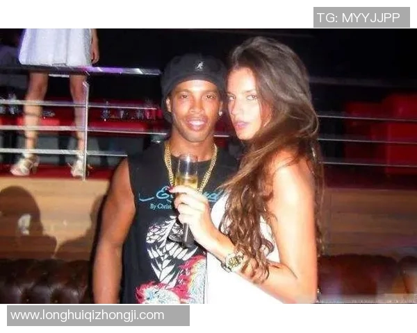 足球明星背后的女人们：揭开他们妻子的故事与风采合集